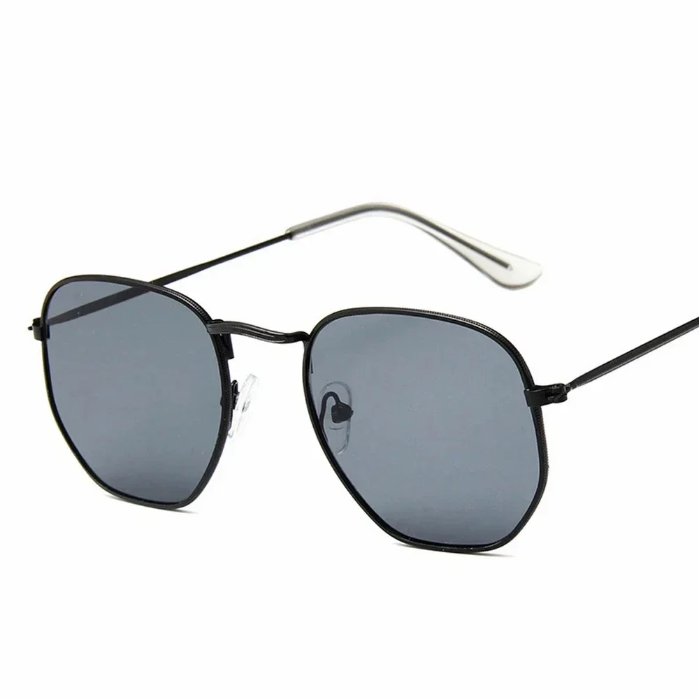 CLARK - BLACK